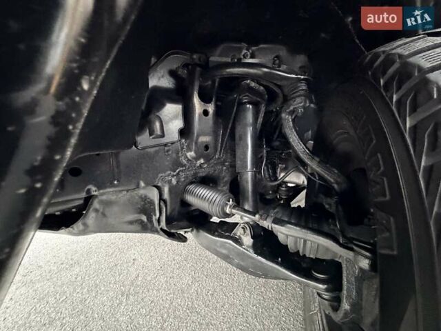 Лексус ЛХ 2006 у Києві на Automoto.ua Чорний Лексус ЛХ, об'ємом двигуна 4.66 л та пробігом 345 тис. км за 23999 $, фото 27 на Automoto.ua