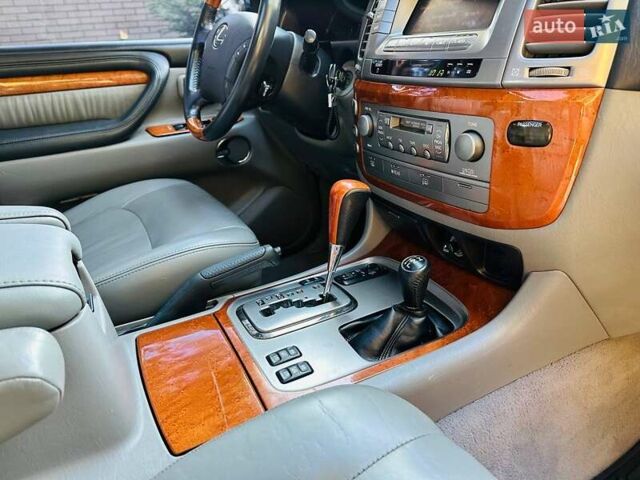 Черный Лексус ЛХ, объемом двигателя 4.67 л и пробегом 142 тыс. км за 18900 $, фото 18 на Automoto.ua