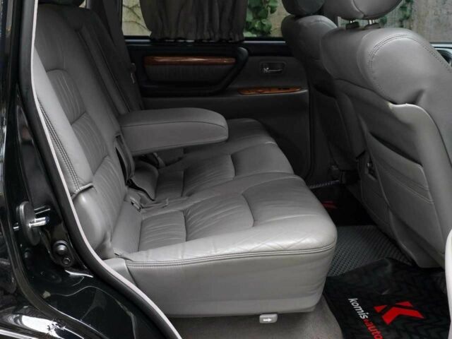 Черный Лексус ЛХ, объемом двигателя 4.67 л и пробегом 254 тыс. км за 15499 $, фото 13 на Automoto.ua