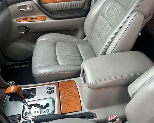 Черный Лексус ЛХ, объемом двигателя 4.66 л и пробегом 334 тыс. км за 17000 $, фото 14 на Automoto.ua
