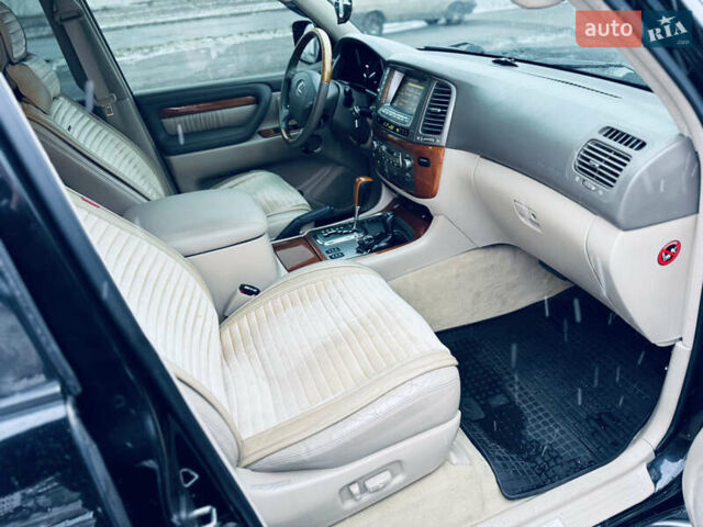 Черный Лексус ЛХ, объемом двигателя 4.67 л и пробегом 275 тыс. км за 17900 $, фото 12 на Automoto.ua