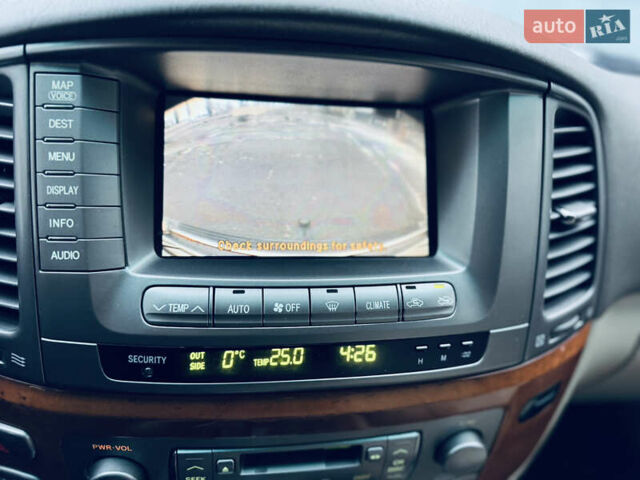 Черный Лексус ЛХ, объемом двигателя 4.67 л и пробегом 275 тыс. км за 17900 $, фото 6 на Automoto.ua