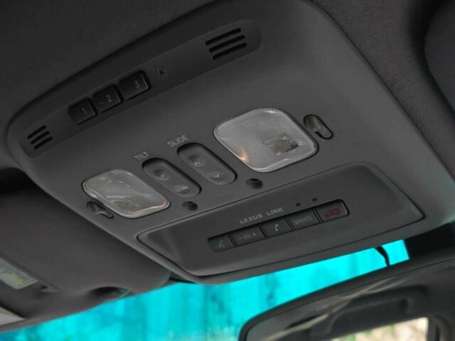 Черный Лексус ЛХ, объемом двигателя 4.67 л и пробегом 254 тыс. км за 15499 $, фото 10 на Automoto.ua