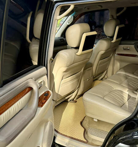 Черный Лексус ЛХ, объемом двигателя 4.7 л и пробегом 350 тыс. км за 12200 $, фото 7 на Automoto.ua
