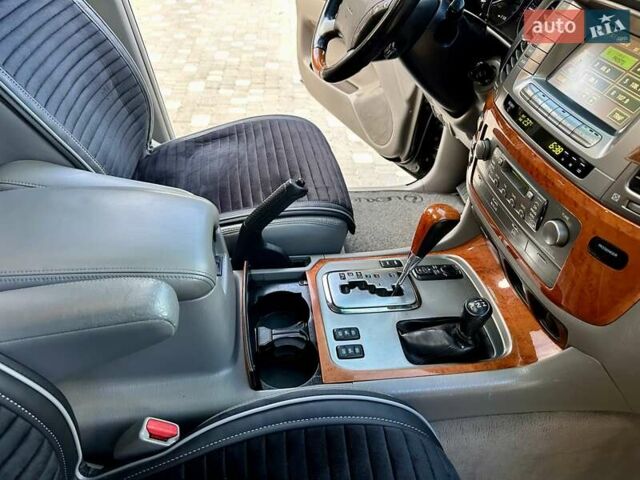 Черный Лексус ЛХ, объемом двигателя 4.7 л и пробегом 230 тыс. км за 14900 $, фото 47 на Automoto.ua