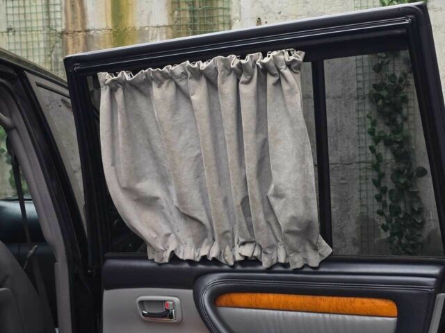 Черный Лексус ЛХ, объемом двигателя 4.67 л и пробегом 254 тыс. км за 15499 $, фото 12 на Automoto.ua