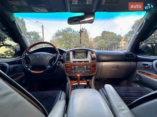 Черный Лексус ЛХ, объемом двигателя 4.7 л и пробегом 230 тыс. км за 14900 $, фото 50 на Automoto.ua