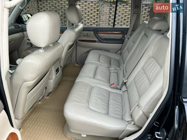 Черный Лексус ЛХ, объемом двигателя 4.7 л и пробегом 209 тыс. км за 19000 $, фото 48 на Automoto.ua