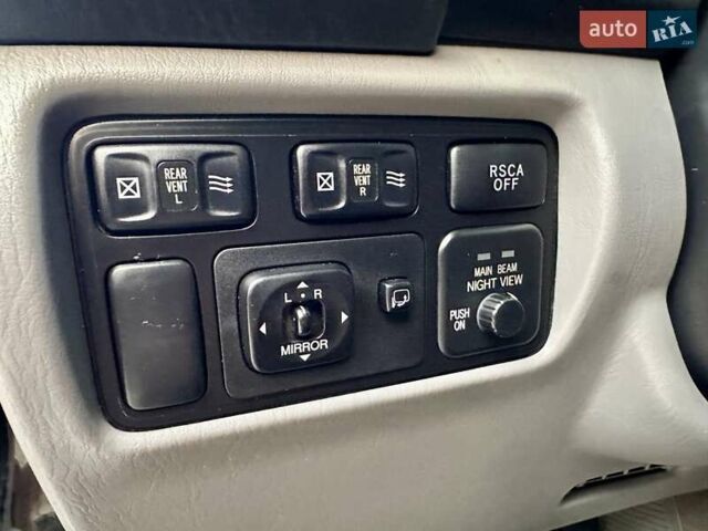 Черный Лексус ЛХ, объемом двигателя 4.7 л и пробегом 230 тыс. км за 14900 $, фото 35 на Automoto.ua