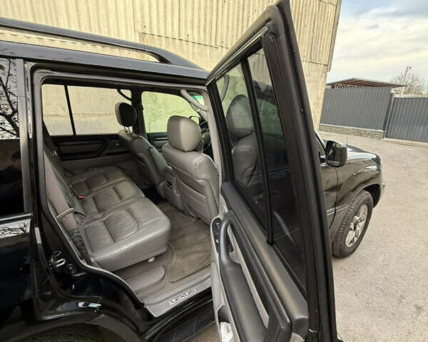 Чорний Лексус ЛХ, об'ємом двигуна 4.7 л та пробігом 163 тис. км за 16900 $, фото 8 на Automoto.ua