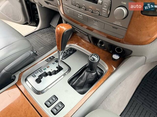Лексус ЛХ 2006 у Києві на Automoto.ua Чорний Лексус ЛХ, об'ємом двигуна 4.66 л та пробігом 345 тис. км за 23999 $, фото 28 на Automoto.ua