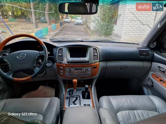 Черный Лексус ЛХ, объемом двигателя 4.66 л и пробегом 270 тыс. км за 17400 $, фото 17 на Automoto.ua