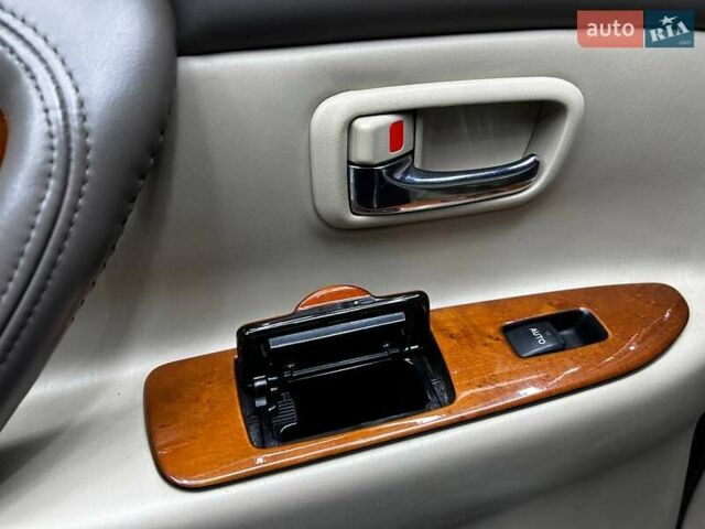 Чорний Лексус ЛХ, об'ємом двигуна 4.66 л та пробігом 238 тис. км за 17500 $, фото 22 на Automoto.ua