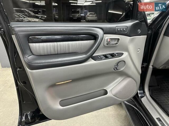 Черный Лексус ЛХ, объемом двигателя 4.66 л и пробегом 211 тыс. км за 19800 $, фото 15 на Automoto.ua