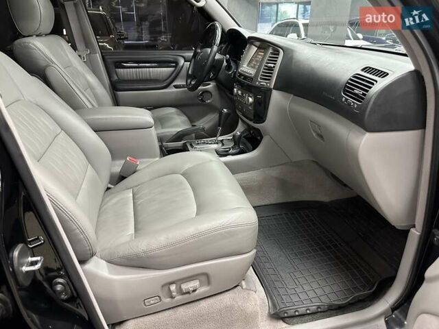 Черный Лексус ЛХ, объемом двигателя 4.66 л и пробегом 211 тыс. км за 19800 $, фото 26 на Automoto.ua