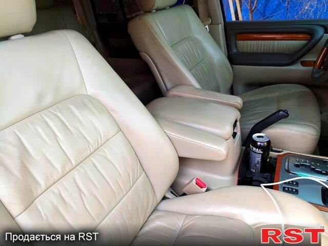 Черный Лексус ЛХ, объемом двигателя 4.7 л и пробегом 228 тыс. км за 17500 $, фото 9 на Automoto.ua