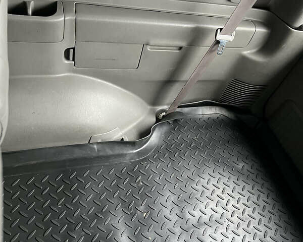 Чорний Лексус ЛХ, об'ємом двигуна 4.7 л та пробігом 270 тис. км за 14800 $, фото 2 на Automoto.ua