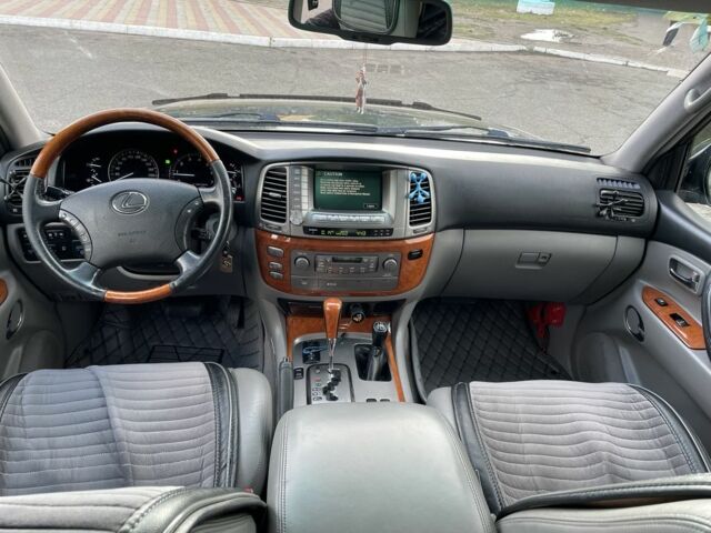 Черный Лексус ЛХ, объемом двигателя 4.7 л и пробегом 283 тыс. км за 14999 $, фото 15 на Automoto.ua