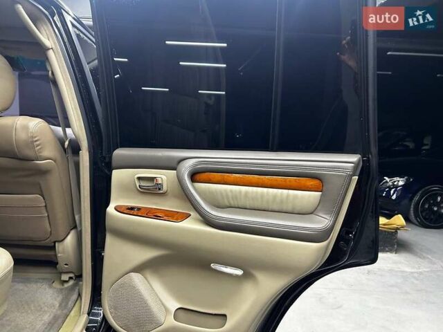 Чорний Лексус ЛХ, об'ємом двигуна 4.66 л та пробігом 238 тис. км за 17500 $, фото 16 на Automoto.ua