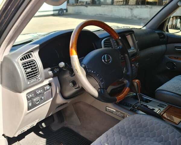 Лексус ЛХ 2007 в Киеве на Automoto.ua Черный Лексус ЛХ, объемом двигателя 4.7 л и пробегом 221 тыс. км за 16500 $, фото 4 на Automoto.ua
