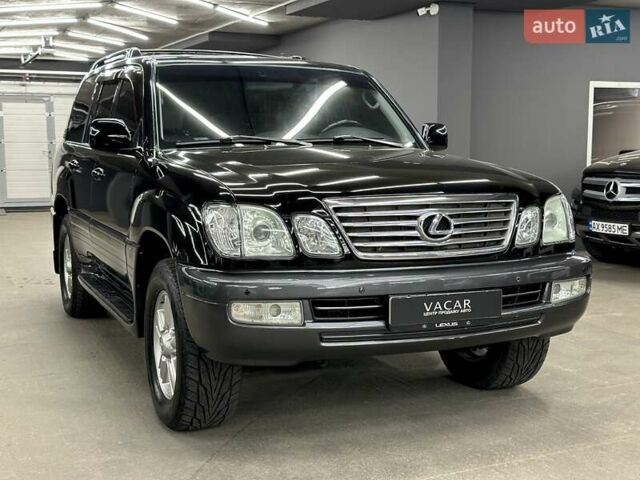 Черный Лексус ЛХ, объемом двигателя 4.66 л и пробегом 211 тыс. км за 19800 $, фото 1 на Automoto.ua