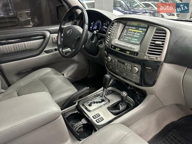 Черный Лексус ЛХ, объемом двигателя 4.66 л и пробегом 211 тыс. км за 19800 $, фото 28 на Automoto.ua