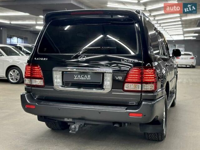 Черный Лексус ЛХ, объемом двигателя 4.66 л и пробегом 211 тыс. км за 19800 $, фото 7 на Automoto.ua