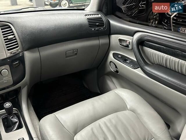 Черный Лексус ЛХ, объемом двигателя 4.66 л и пробегом 211 тыс. км за 19800 $, фото 34 на Automoto.ua