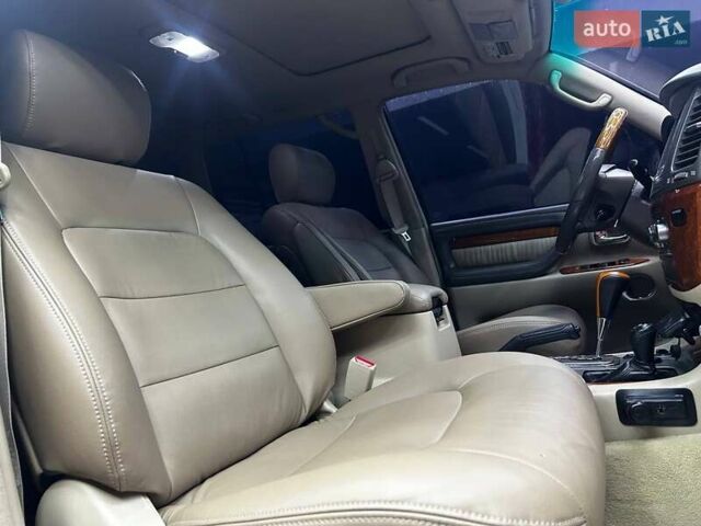 Чорний Лексус ЛХ, об'ємом двигуна 4.66 л та пробігом 238 тис. км за 17500 $, фото 10 на Automoto.ua