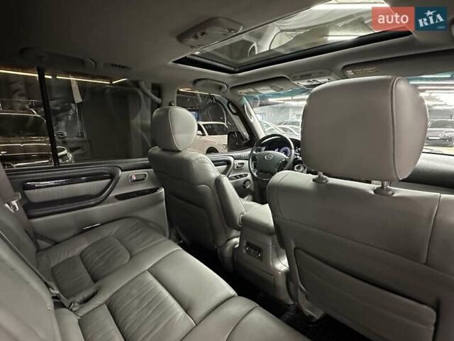 Черный Лексус ЛХ, объемом двигателя 4.66 л и пробегом 211 тыс. км за 19800 $, фото 23 на Automoto.ua