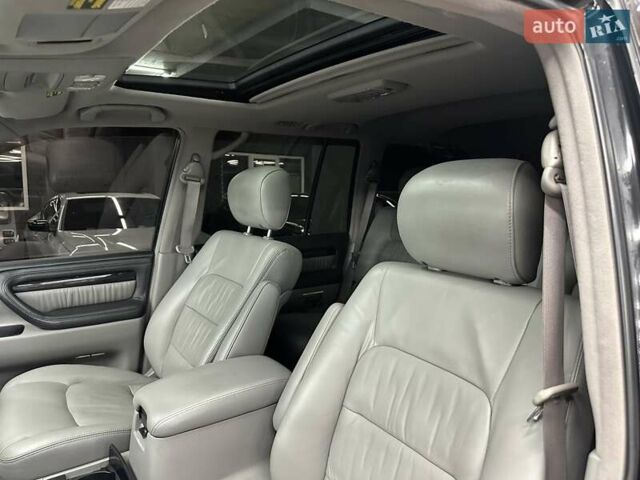 Черный Лексус ЛХ, объемом двигателя 4.66 л и пробегом 211 тыс. км за 19800 $, фото 13 на Automoto.ua