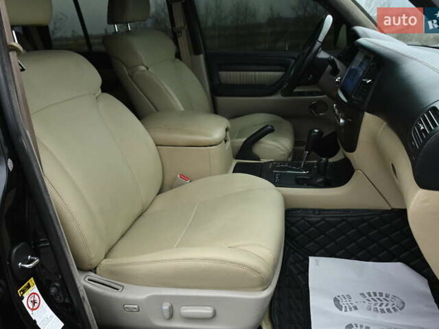 Черный Лексус ЛХ, объемом двигателя 4.66 л и пробегом 258 тыс. км за 16500 $, фото 30 на Automoto.ua