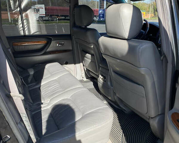 Чорний Лексус ЛХ, об'ємом двигуна 4.7 л та пробігом 330 тис. км за 14100 $, фото 4 на Automoto.ua