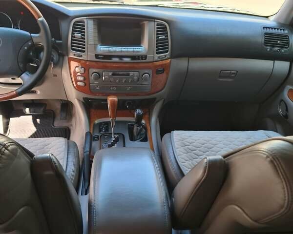 Лексус ЛХ 2007 в Киеве на Automoto.ua Черный Лексус ЛХ, объемом двигателя 4.7 л и пробегом 221 тыс. км за 16500 $, фото 5 на Automoto.ua