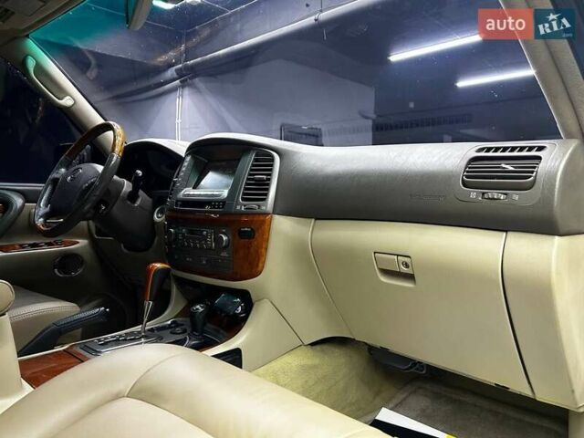 Чорний Лексус ЛХ, об'ємом двигуна 4.66 л та пробігом 238 тис. км за 17500 $, фото 11 на Automoto.ua