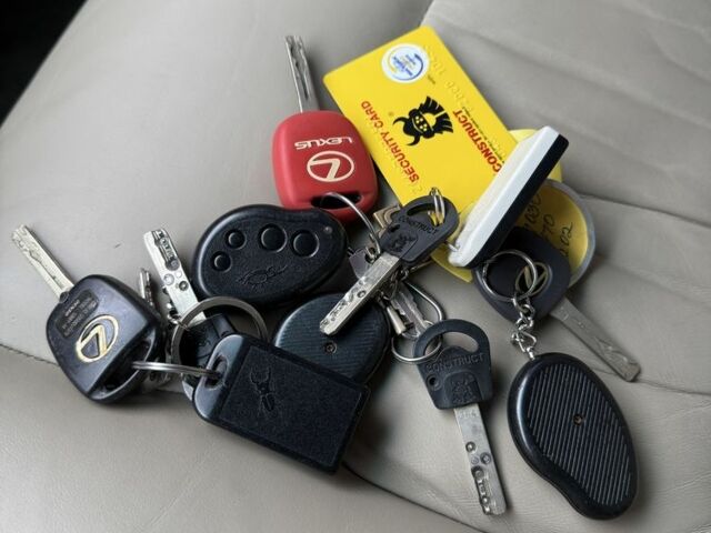 Лексус ЛХ 2007 в Киеве на Automoto.ua Черный Лексус ЛХ, объемом двигателя 4.7 л и пробегом 216 тыс. км за 17999 $, фото 23 на Automoto.ua