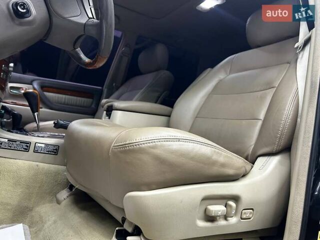Чорний Лексус ЛХ, об'ємом двигуна 4.66 л та пробігом 238 тис. км за 17500 $, фото 24 на Automoto.ua