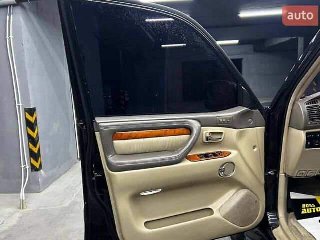 Чорний Лексус ЛХ, об'ємом двигуна 4.66 л та пробігом 238 тис. км за 17500 $, фото 5 на Automoto.ua