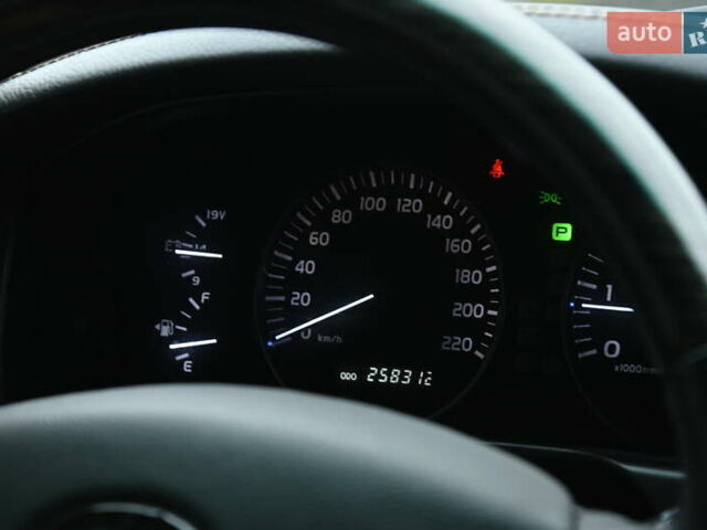 Черный Лексус ЛХ, объемом двигателя 4.66 л и пробегом 258 тыс. км за 16500 $, фото 26 на Automoto.ua