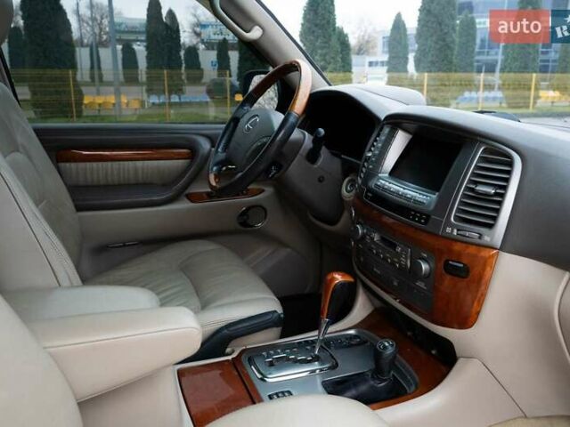 Чорний Лексус ЛХ, об'ємом двигуна 4.66 л та пробігом 216 тис. км за 17500 $, фото 12 на Automoto.ua