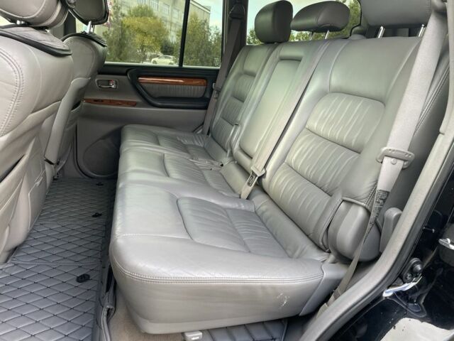 Черный Лексус ЛХ, объемом двигателя 4.7 л и пробегом 283 тыс. км за 14999 $, фото 16 на Automoto.ua