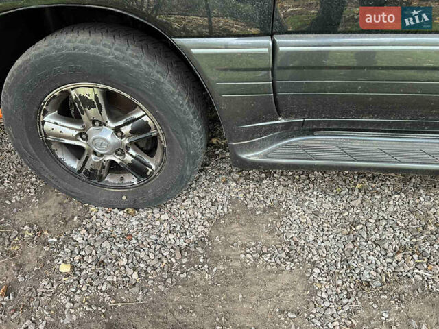 Чорний Лексус ЛХ, об'ємом двигуна 4.7 л та пробігом 270 тис. км за 14800 $, фото 9 на Automoto.ua