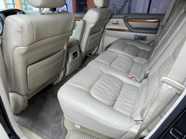 Лексус ЛХ 2007 в Киеве на Automoto.ua Черный Лексус ЛХ, объемом двигателя 4.7 л и пробегом 216 тыс. км за 17999 $, фото 11 на Automoto.ua