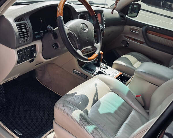 Чорний Лексус ЛХ, об'ємом двигуна 4.67 л та пробігом 225 тис. км за 15000 $, фото 7 на Automoto.ua