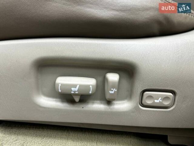 Чорний Лексус ЛХ, об'ємом двигуна 4.66 л та пробігом 238 тис. км за 17500 $, фото 23 на Automoto.ua