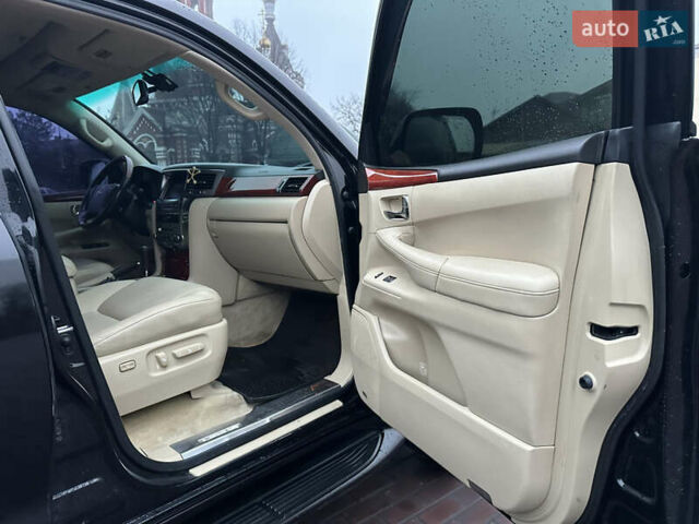 Черный Лексус ЛХ, объемом двигателя 5.66 л и пробегом 263 тыс. км за 19999 $, фото 22 на Automoto.ua
