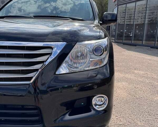 Черный Лексус ЛХ, объемом двигателя 5.66 л и пробегом 198 тыс. км за 27500 $, фото 17 на Automoto.ua