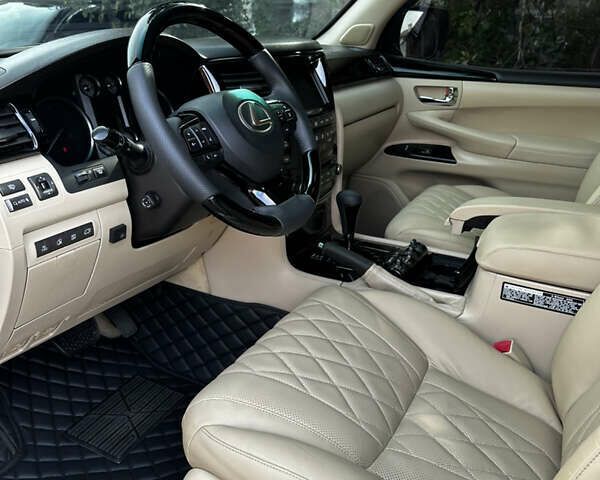 Чорний Лексус ЛХ, об'ємом двигуна 0 л та пробігом 350 тис. км за 33999 $, фото 8 на Automoto.ua