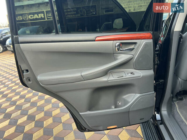 Черный Лексус ЛХ, объемом двигателя 5.7 л и пробегом 110 тыс. км за 33600 $, фото 16 на Automoto.ua