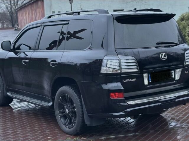 Чорний Лексус ЛХ, об'ємом двигуна 5.7 л та пробігом 262 тис. км за 19999 $, фото 6 на Automoto.ua